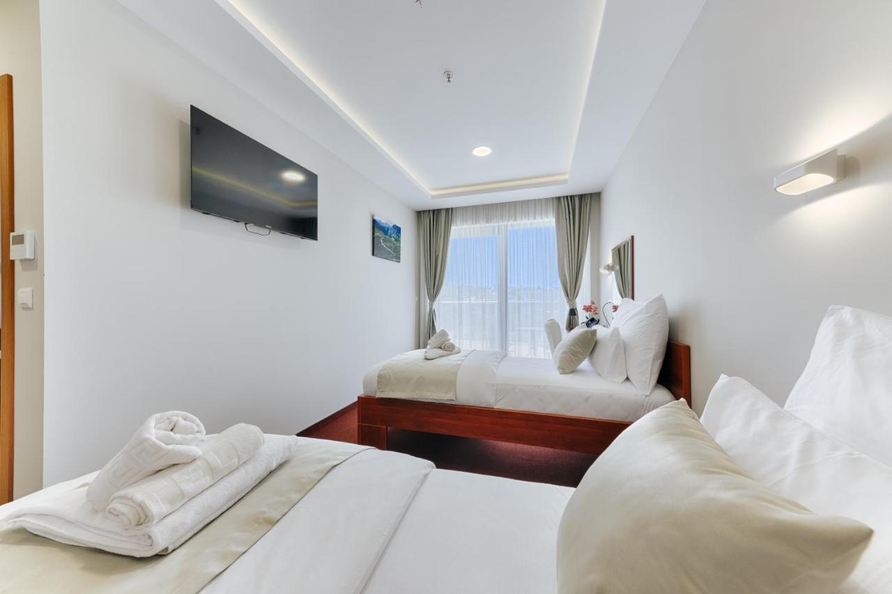 Hotel Bh Добра вода Екстериор снимка